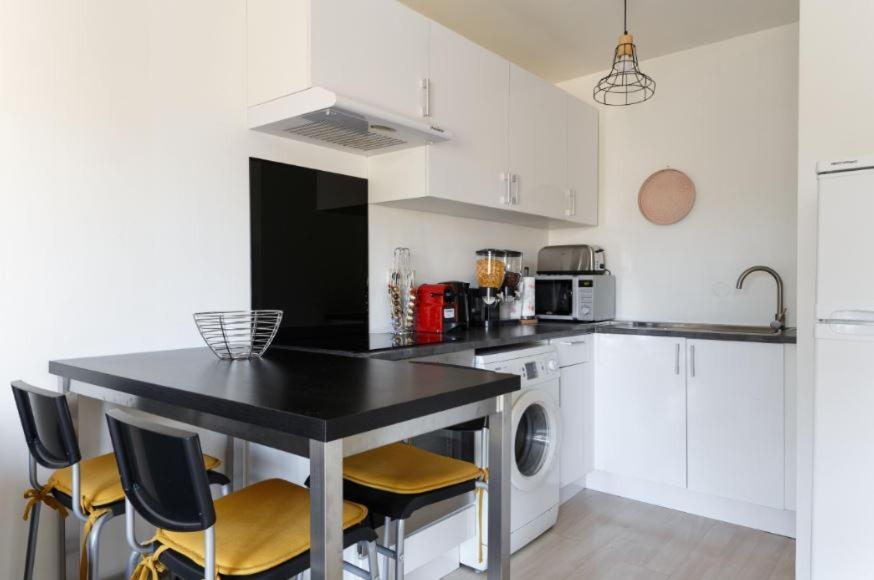Appartement Cozy: 10/15 Min Des Champs Elysee Sartrouville Exteriér fotografie